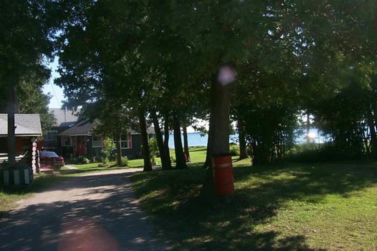 Wee Point Resort Manitowaning Exterior photo