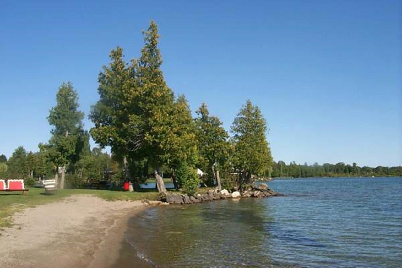 Wee Point Resort Manitowaning Exterior photo